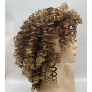 Afro Wig for Women, Short, Soft, Curly, Excellent Condition {EE}